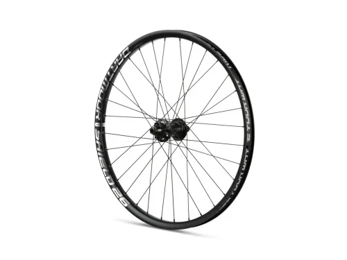 Koło Shield 26" tylne, singlespeed, 135x10mm, 32 otwory, driver 10T, czarne anodowane ze srebrnymi naklejkami Popularny