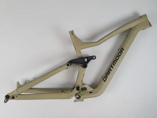 Promocja Rama Thunderbird Superenduro, bez dampera, pod damper 205x65mm, Boost, Sand Storm mat, Small (nowa, powystawowa, drobne rysy, przybrudzenia - bez więk