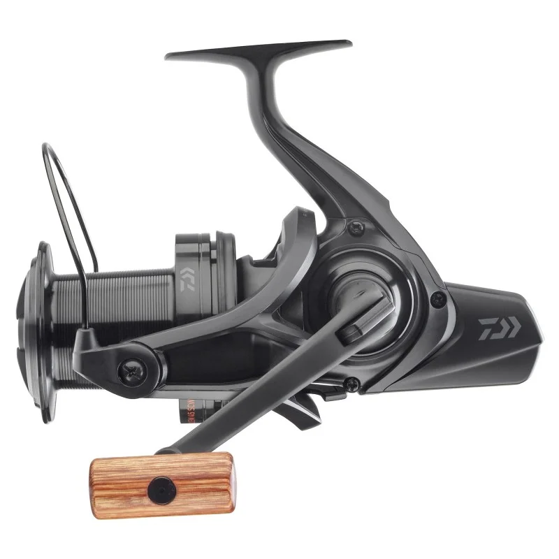 Wysoka jakość Kołowrotek Daiwa 21 Emblem 45 SCW QD SD