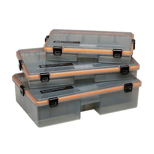 Pudełko Savage Gear WP Lurebox Smoke 4B - 27.5x18x5cm Zniżka